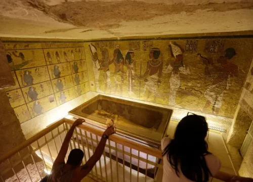 Private Nefertari and King Tut’s Tombs